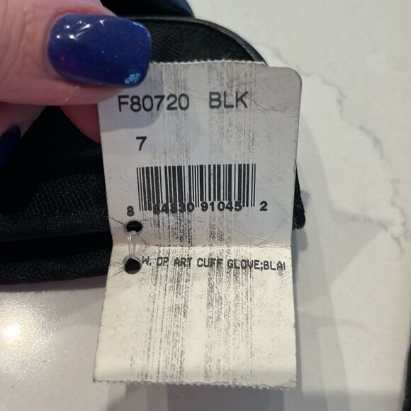 (SOLD) Women's Black Coach Gloves - Picture 6 of 6